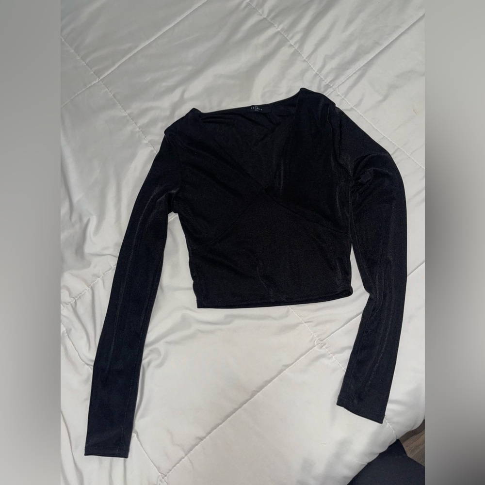 Long sleeve crop top